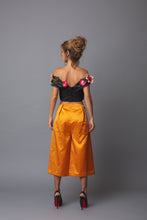 Load image into Gallery viewer, Pleated Silk Pants
